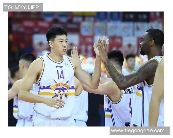 上海篮球队个人能力在邀请赛中的精彩表现与战术分析